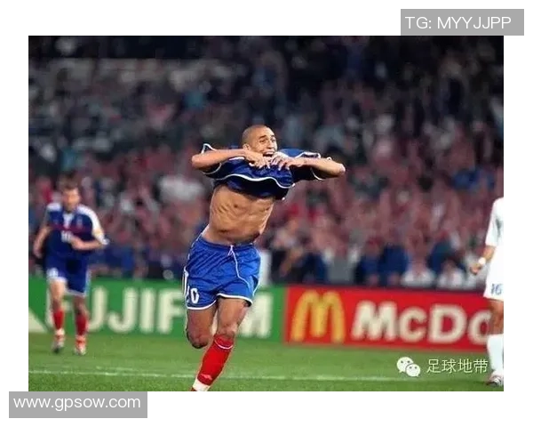 足球明星告别时刻的诗句精选与感人回忆分享